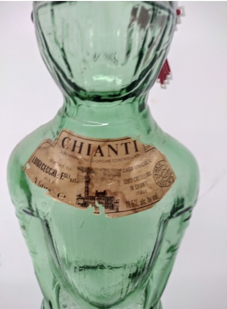 1950s-luigi-cecchi-figli-chianti-bottle-condottiero-form-green-glass-155-2