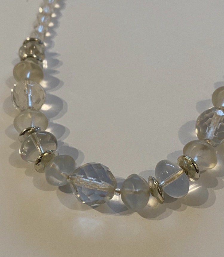 1960s-frosted-faceted-glass-bead-necklace-45cm-princess-length-134-3