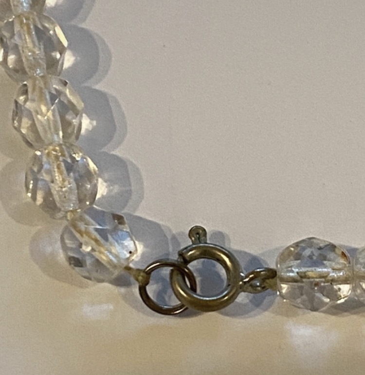 1960s-frosted-faceted-glass-bead-necklace-45cm-princess-length-134-4