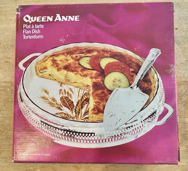 Lot 137: 1970s Queen Anne Silver-Plated Stand & Ceramic Flan Dish — Fruit Design