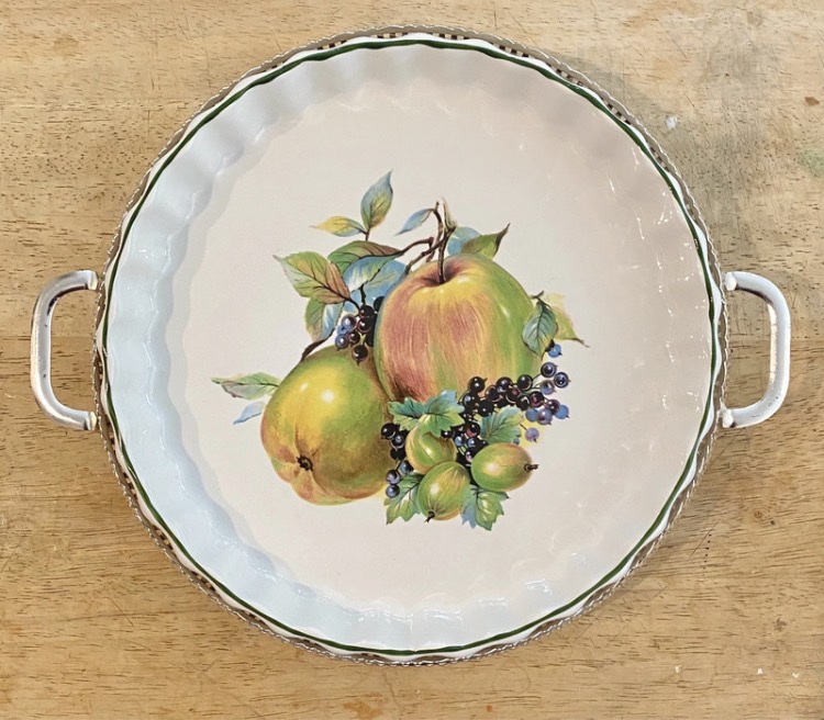 1970s-queen-anne-silver-plated-stand-ceramic-flan-dish-fruit-design-137-3