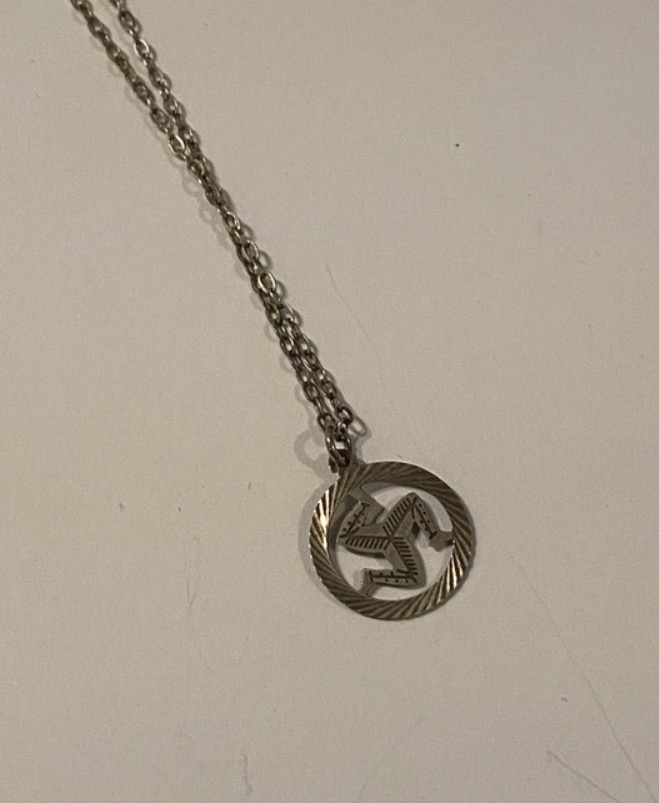 Lot 142: 1970s Sterling Silver Isle of Man Triskelion Pendant Necklace