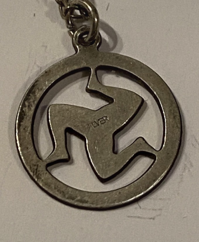 1970s-sterling-silver-isle-of-man-triskelion-pendant-necklace-142-3