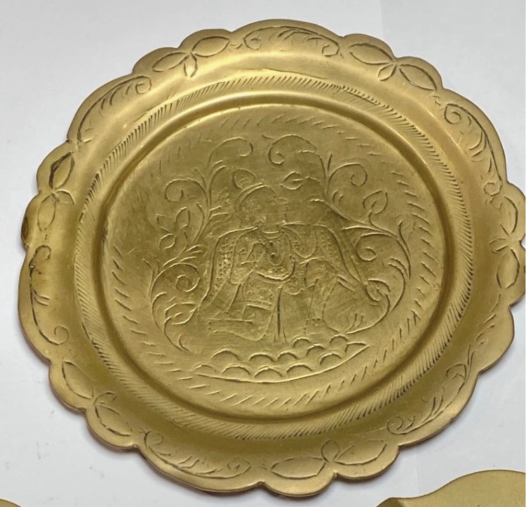 3-piece-mid-century-brass-smoking-set-etched-plate-ashtrays-139-2