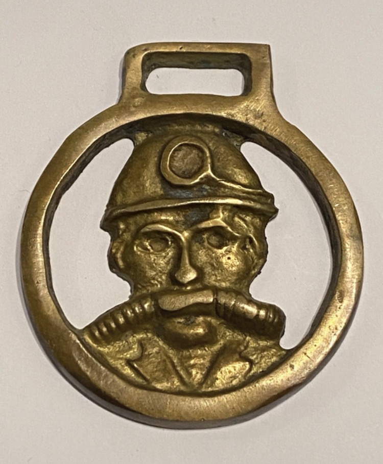 antique-cast-brass-horse-brasses-with-mining-themes-035-3