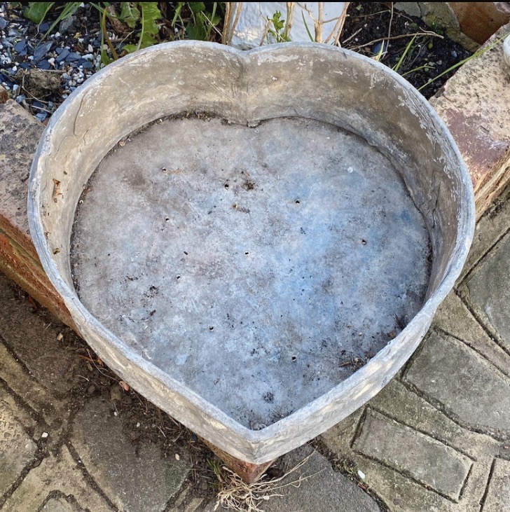 antique-heart-lead-planter-heavy-solid-lead-trough-cherub-dog-frieze-007-560