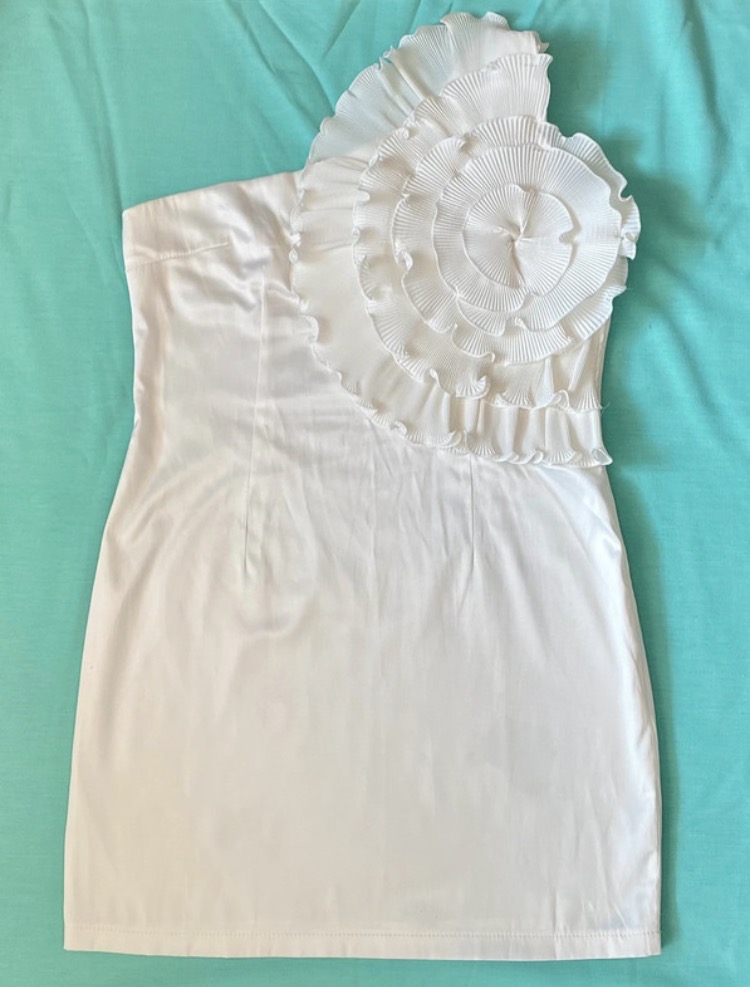 Lot 190: AX Paris One Shoulder Rosette Mini Dress — Size 14