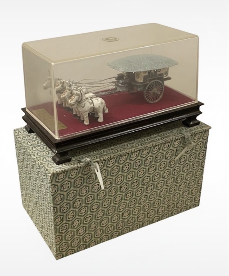 Lot 031: Bronze Chariot Replica from Emperor Qin Shi Huang's Mausoleum