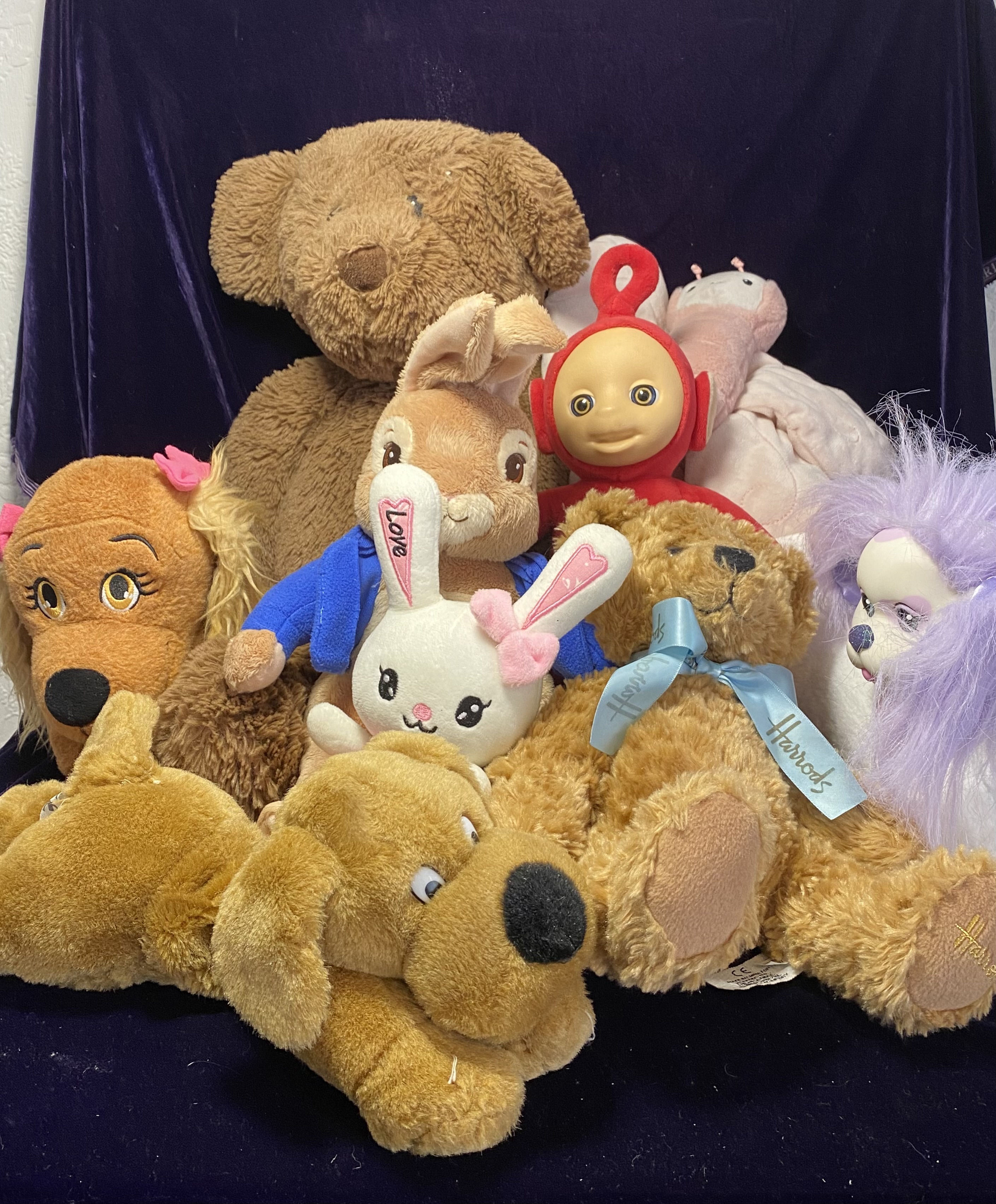 Lot 087: Bundle of Vintage Soft Toys and Teddy Bears