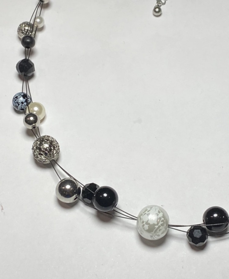 chic-monochrome-beaded-necklace-adjustable-42cm-50cm-102-2
