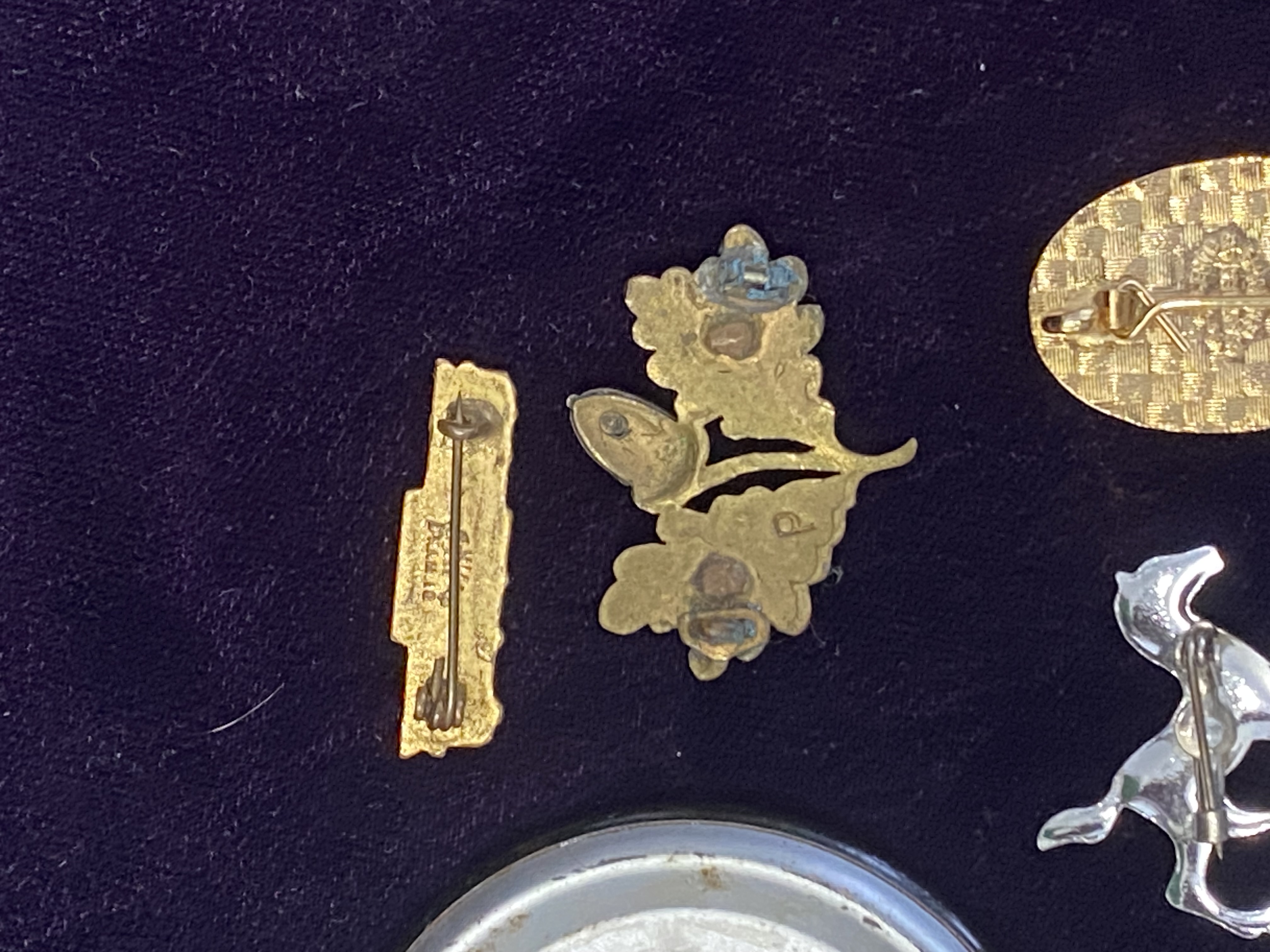collection-of-11-vintage-badges-brooches-beatles-wi-royal-legion-more-080-10