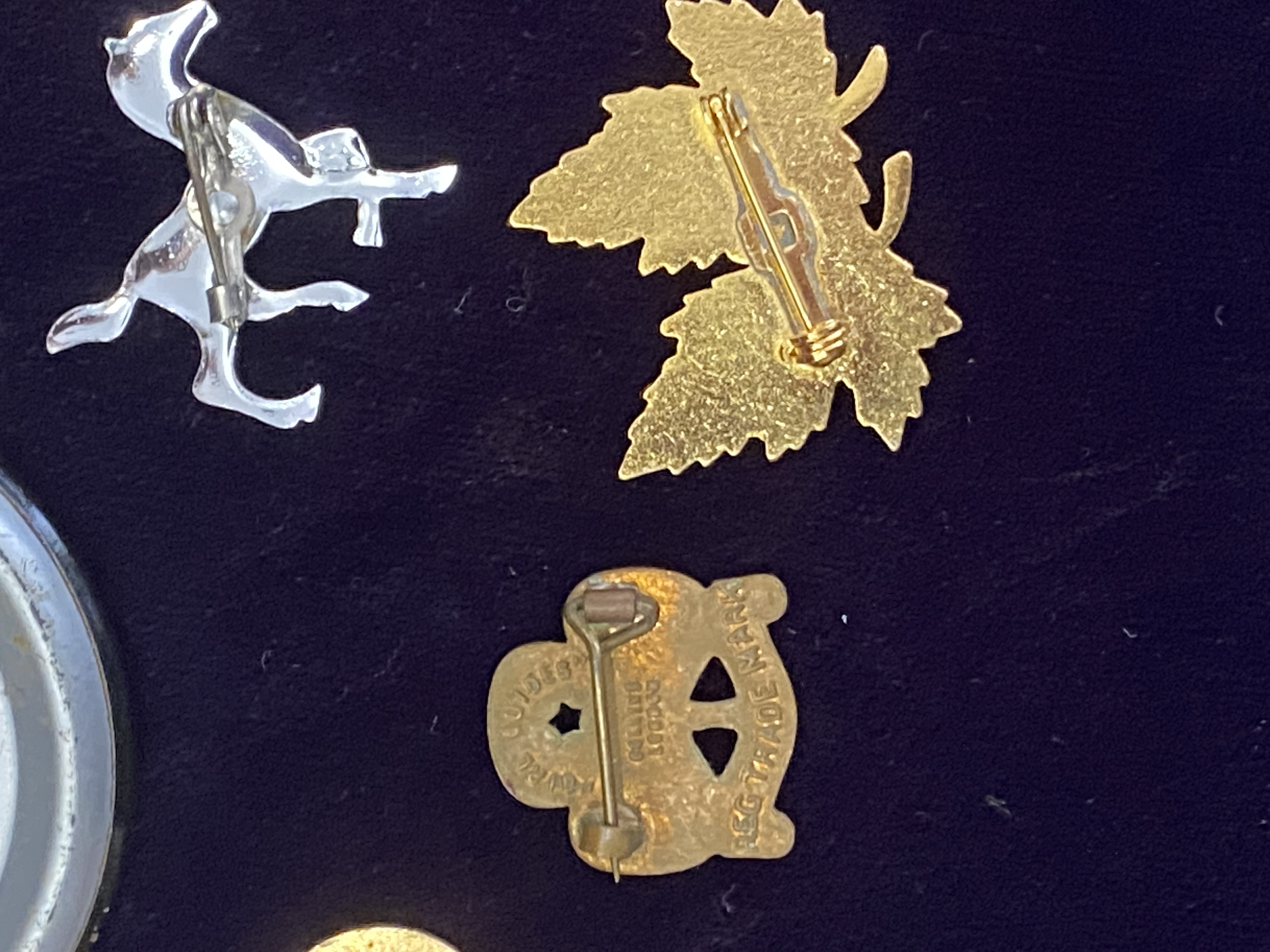 collection-of-11-vintage-badges-brooches-beatles-wi-royal-legion-more-080-7