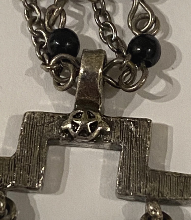 laila-rowe-silver-tone-multi-strand-statement-necklace-greek-key-design-129-7