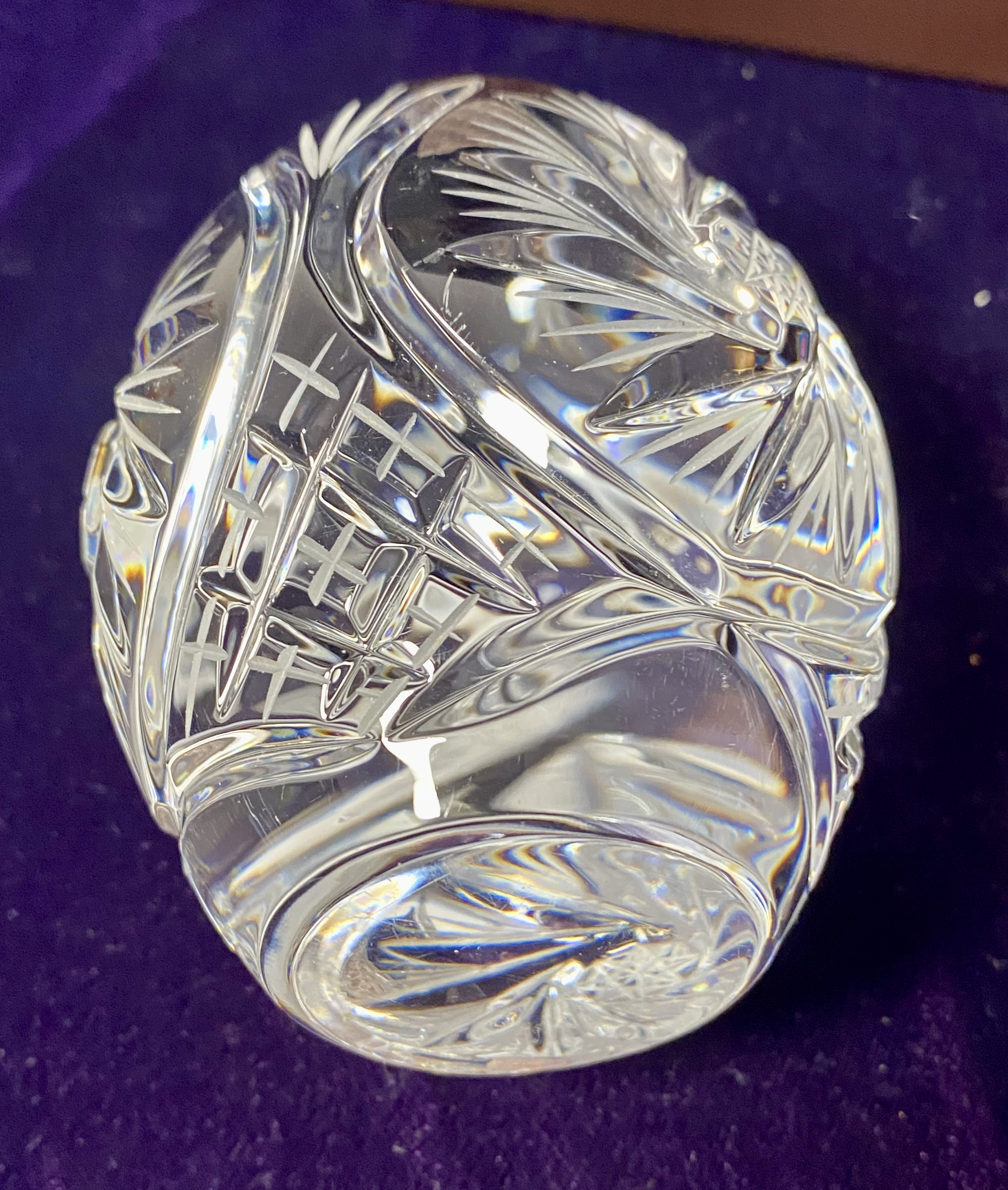 late-20th-century-cut-lead-crystal-egg-paperweight-pinwheel-starburst-059-4