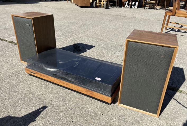 Lot 152: Mid Century Fidelity Record Deck with Speakers