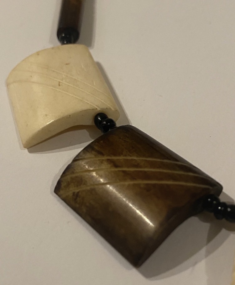 mid-century-hand-carved-bone-horn-necklace-boho-style-123-3