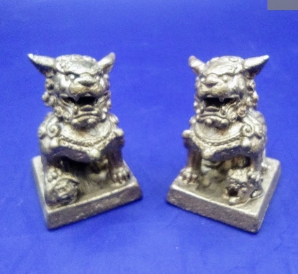 Lot 156: Pair of Chinese Gilt Metal Foo Dog Seal Stamps