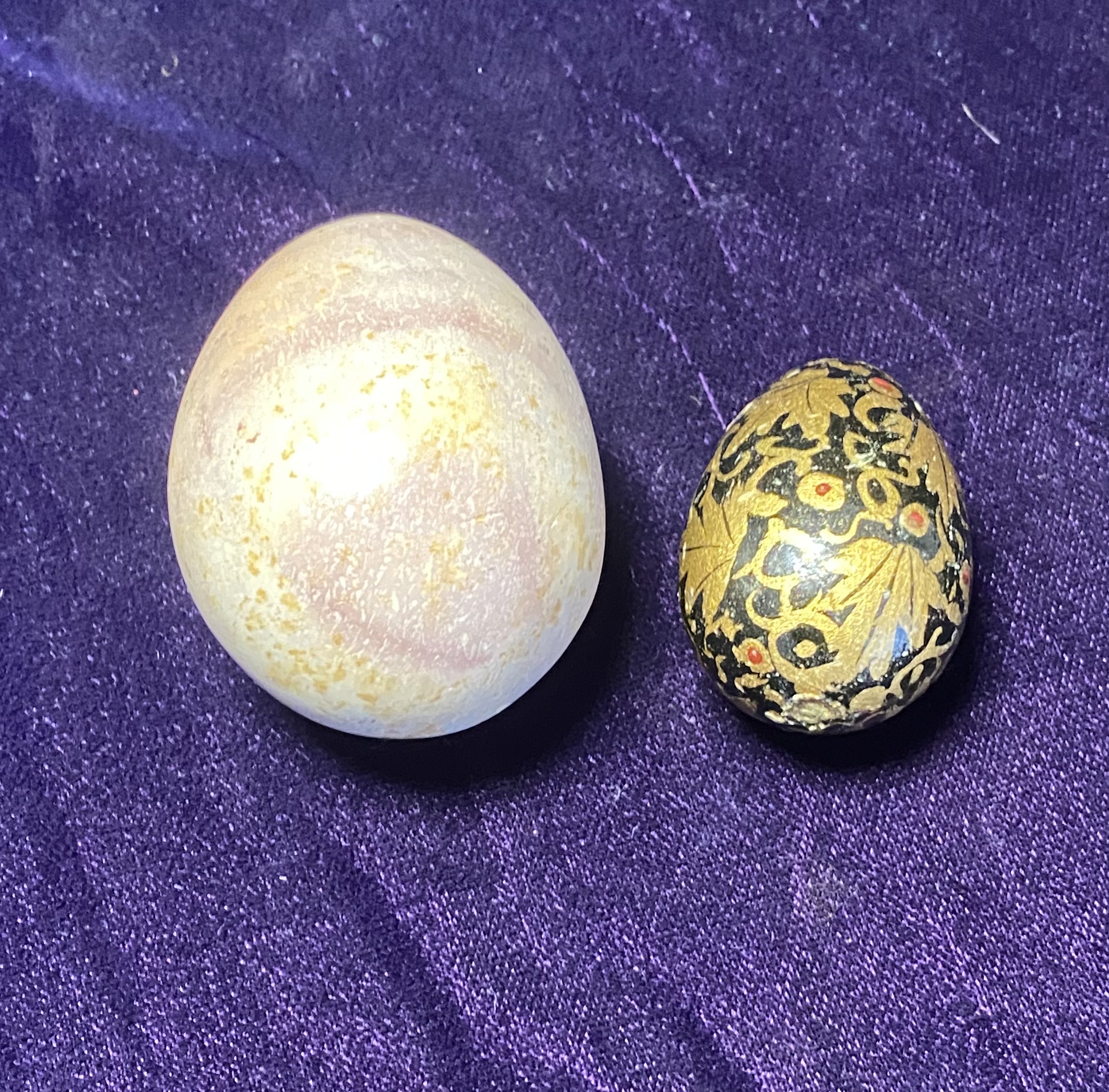 pair-of-decorative-eggs-marble-and-papier-m-ch-081-2