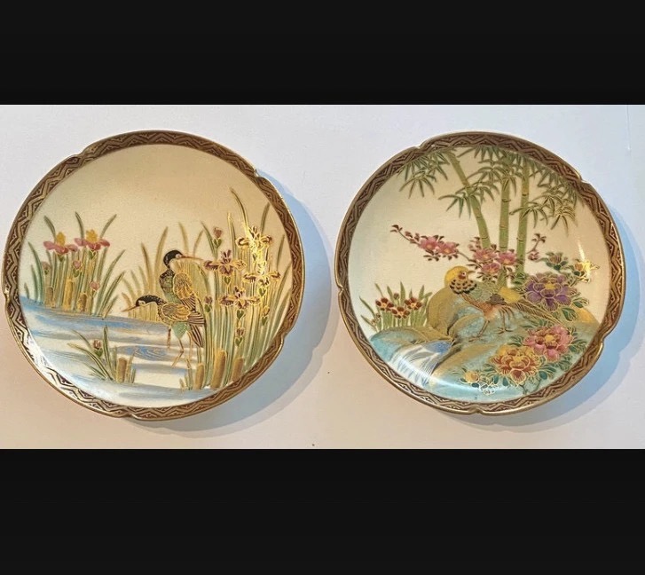 Lot 043: Pair of Japanese Satsuma Plates by Koshida, Taisho–Showa Period