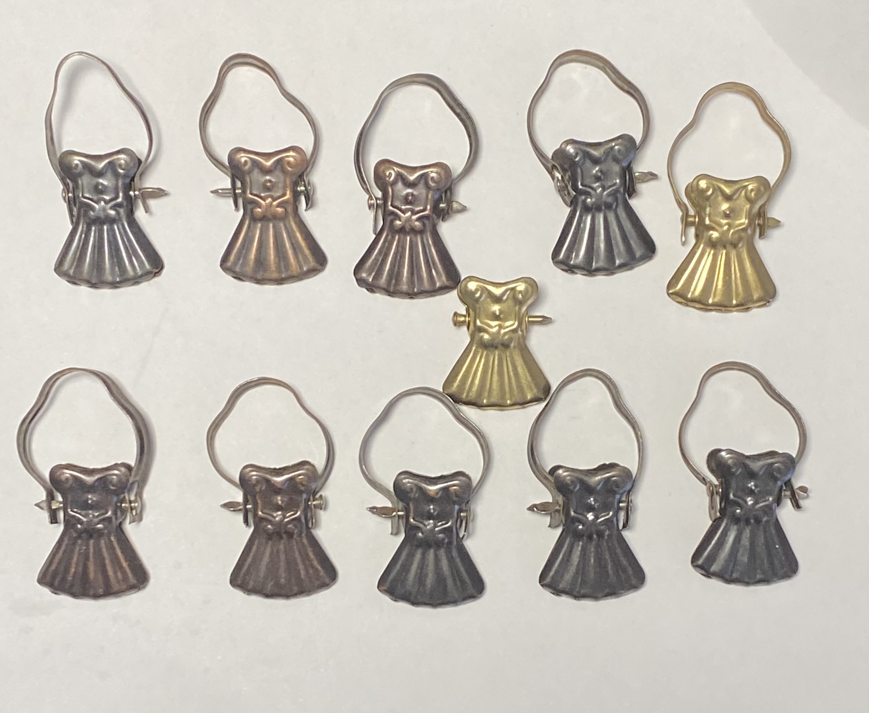 Lot 082: Set of Eleven Vintage Metal Dress Hooks/Clips