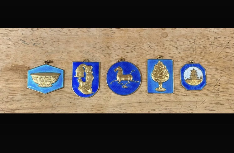 set-of-five-1970s-chinese-cloisonn-medallions-flying-horse-of-gansu-design-145-3
