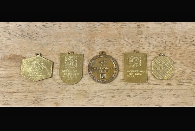 set-of-five-1970s-chinese-cloisonn-medallions-flying-horse-of-gansu-design-145-4