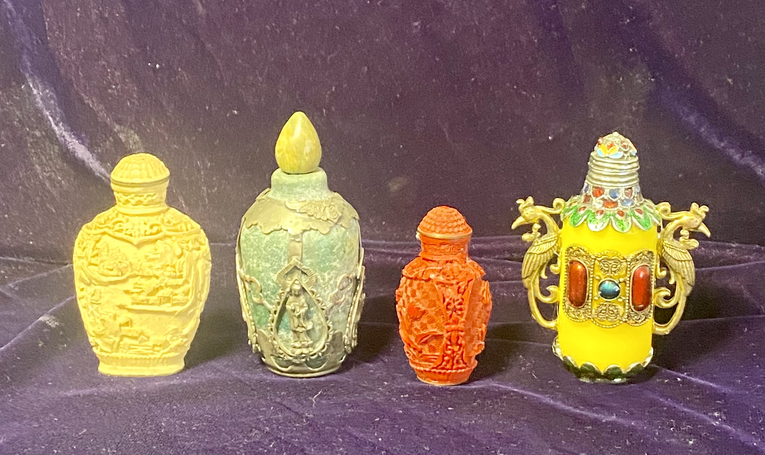 Lot 066: Set of Four Late 20th Century Chinese Export-Style Snuff Bottles