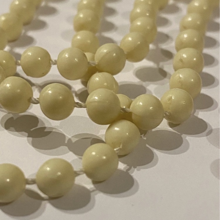 set-of-three-mid-century-bead-necklaces-cream-mottled-brown-amber-116-7
