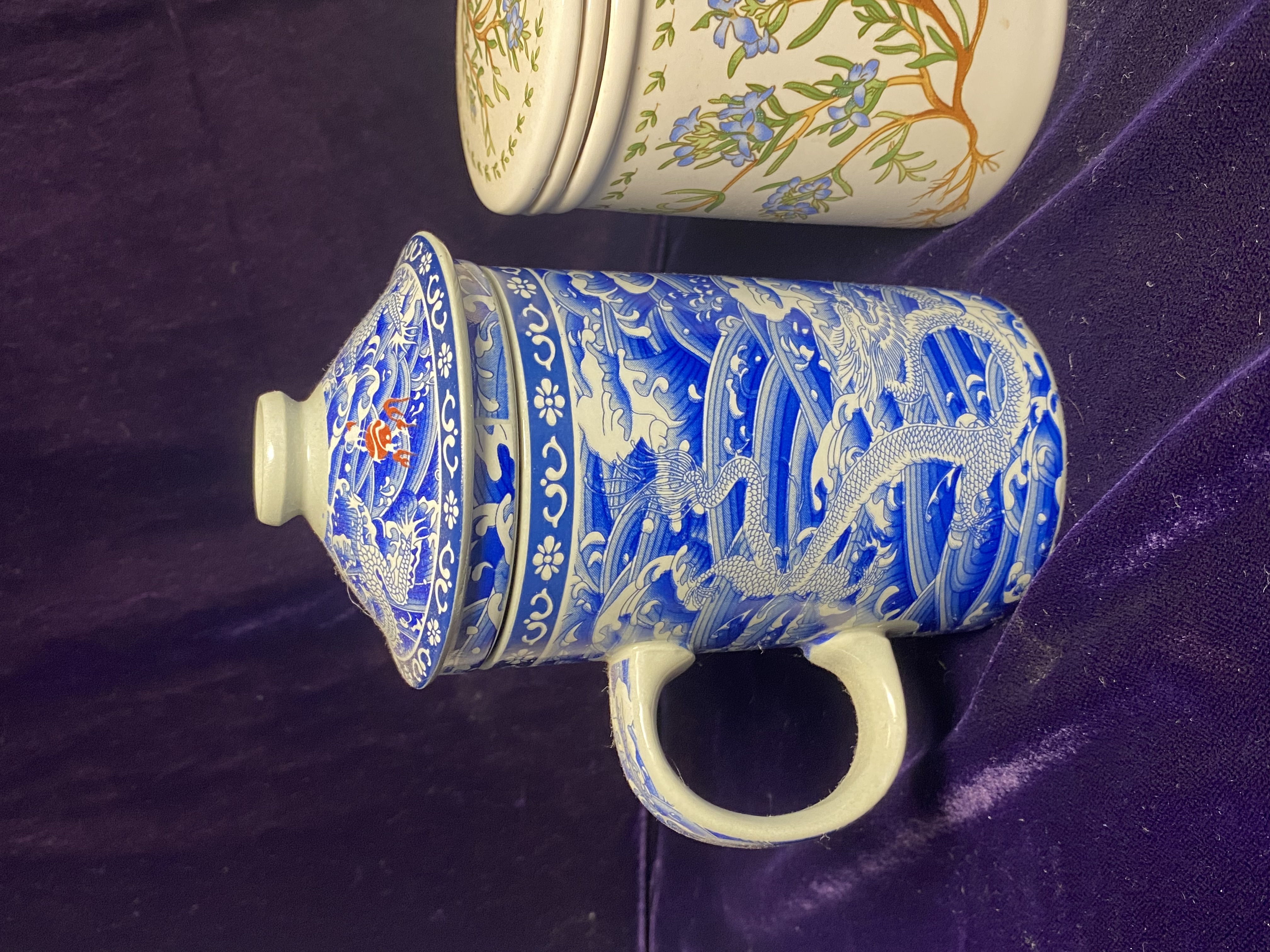 set-of-three-mid-to-late-20th-century-chinese-porcelain-lidded-infusion-mugs-068-2