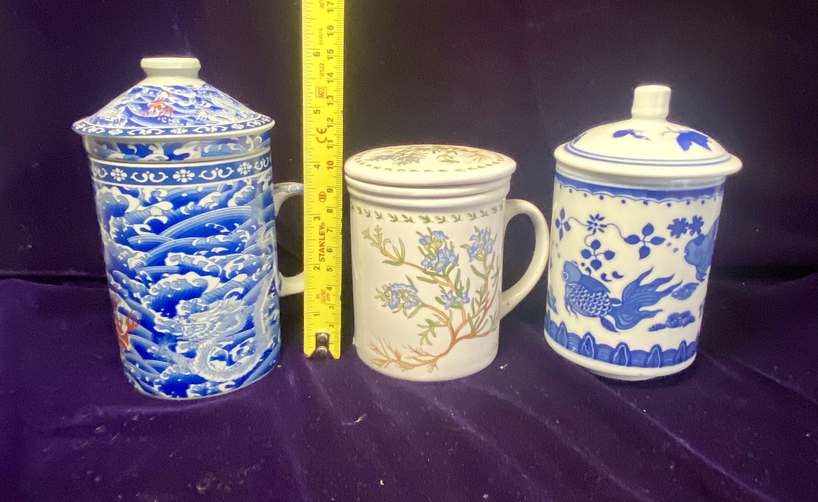 set-of-three-mid-to-late-20th-century-chinese-porcelain-lidded-infusion-mugs-068-7