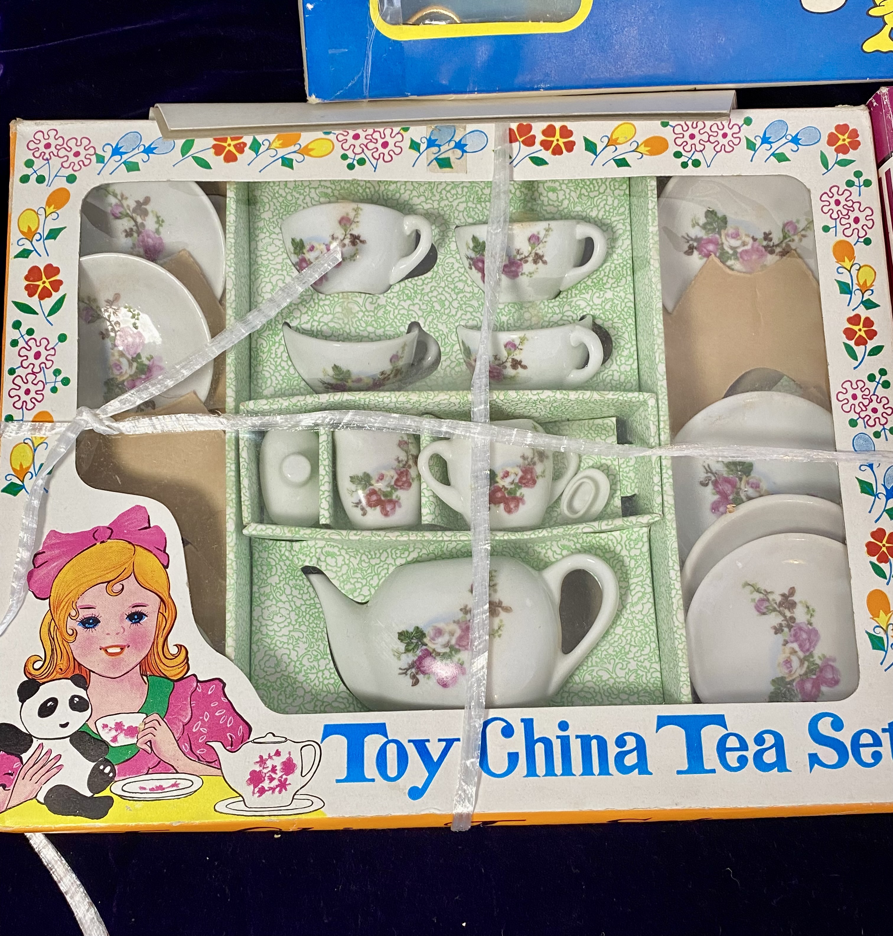 set-of-three-vintage-children-s-tea-sets-various-designs-084-2
