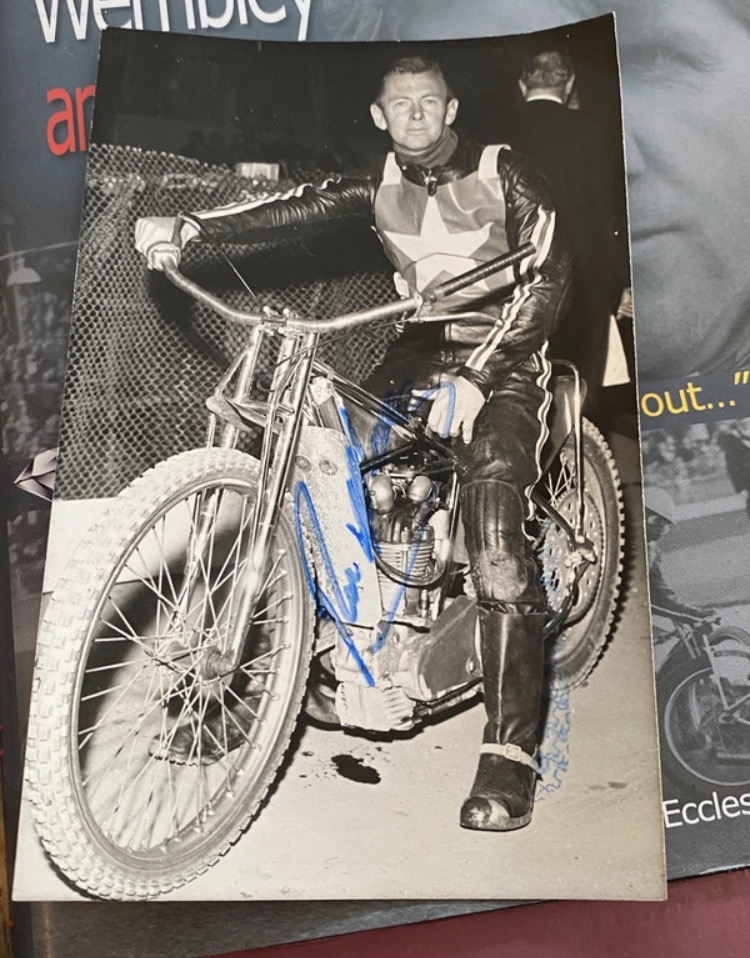 speedway-memorabilia-collection-with-barry-briggs-signatures-044-5