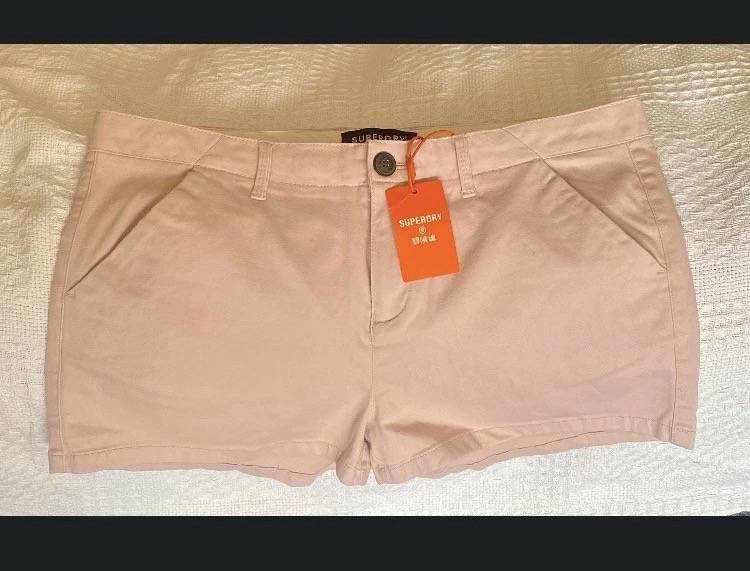 Lot 185: Superdry Women’s Chino Hot Shorts — Peach Whip, Size UK 14 NWT