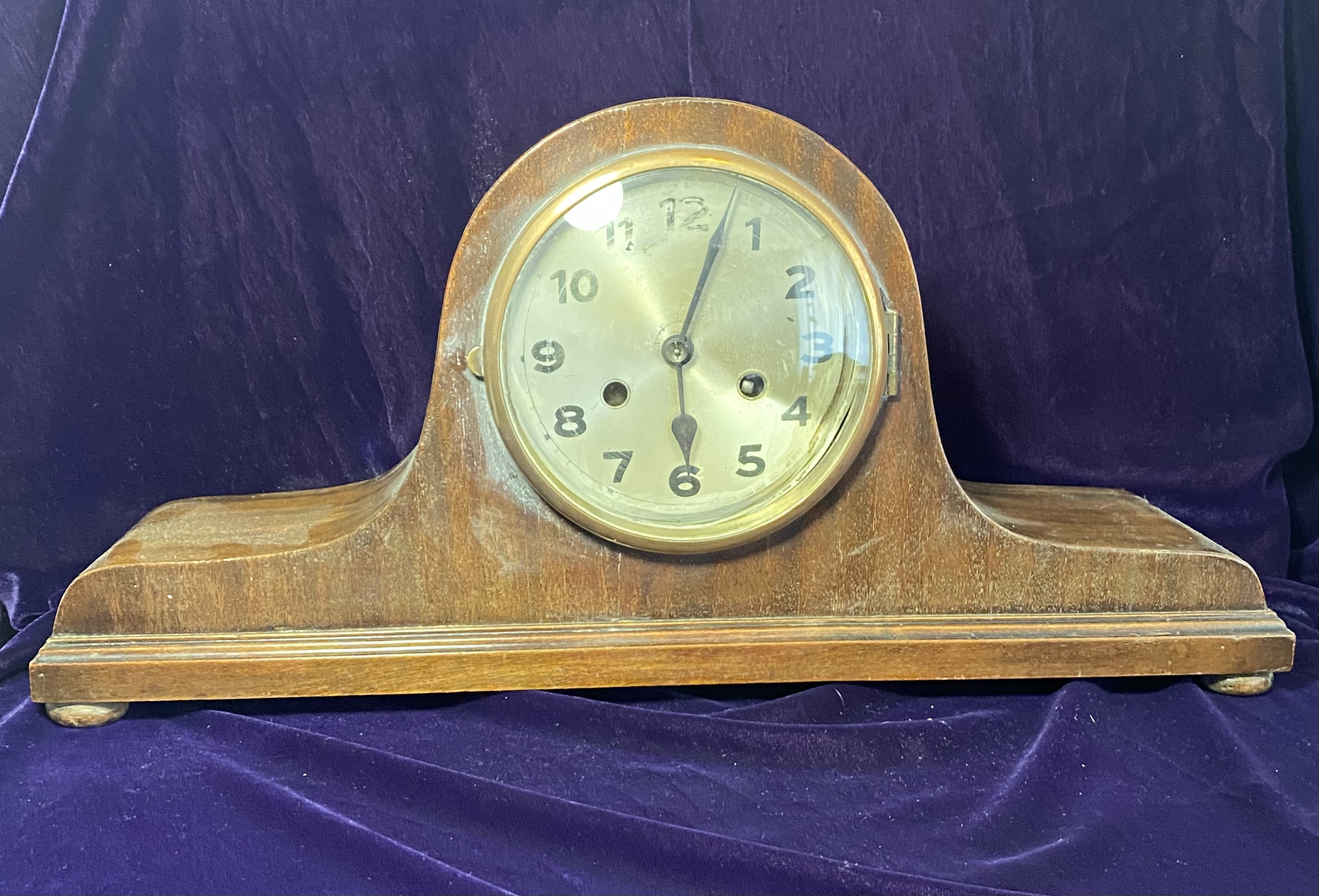 Lot 063: Vintage 1930s Oak 'Napoleon Hat' Mantel Clock — For Restoration