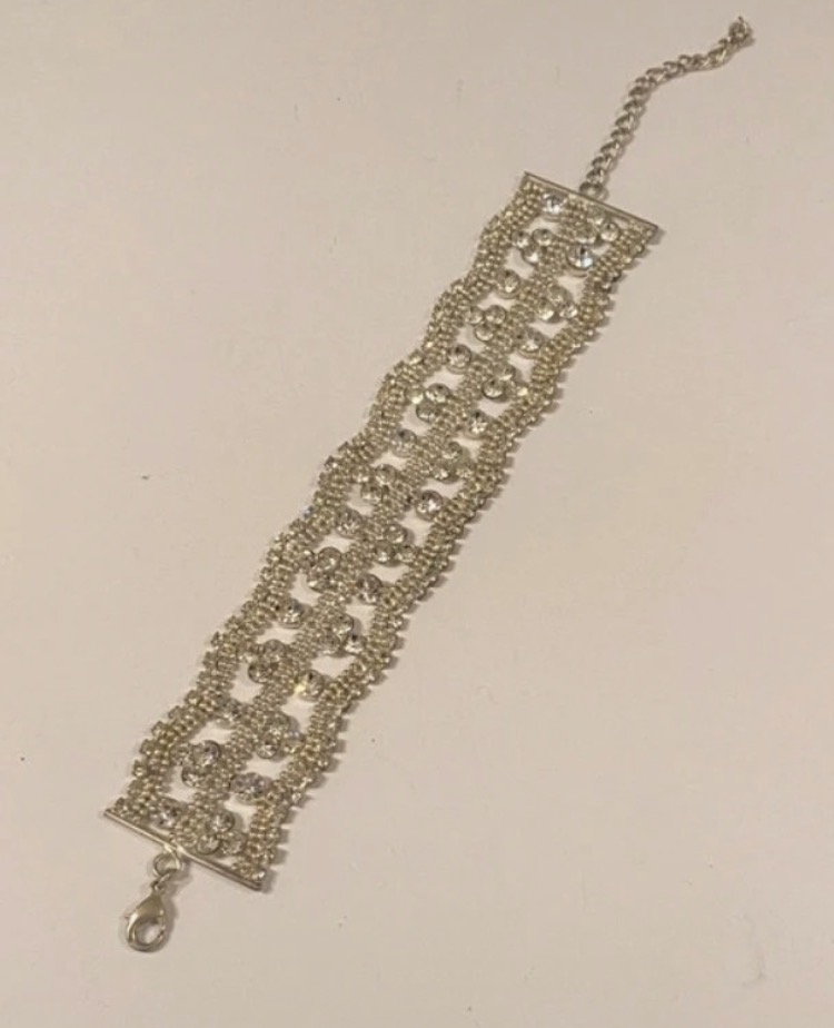 Lot 112: Vintage 1950s/60s Rhinestone Cuff Bracelet – Sparkly Cocktail Style