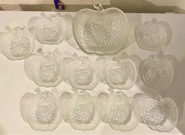 vintage-1970s-glass-apple-dessert-bowl-set-12-piece-006-2