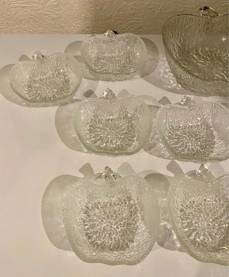 vintage-1970s-glass-apple-dessert-bowl-set-12-piece-006-3