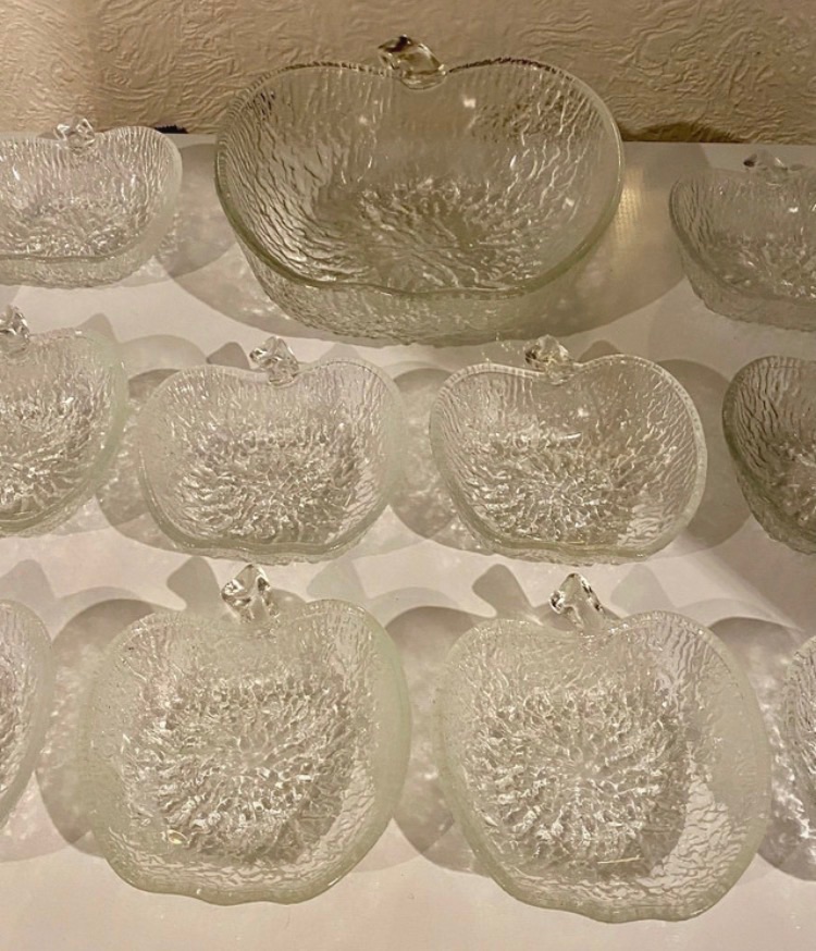 vintage-1970s-glass-apple-dessert-bowl-set-12-piece-006-4