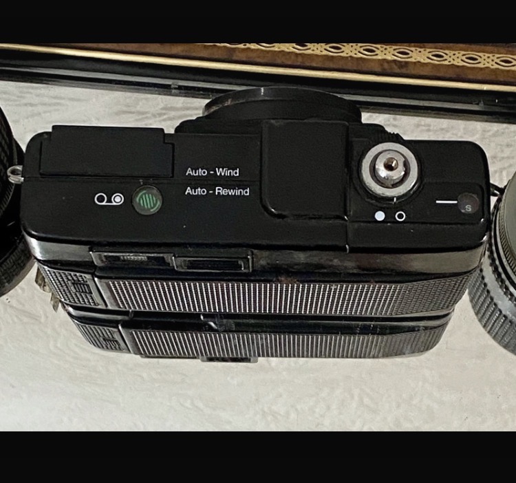 vintage-1980s-miranda-af-35mm-camera-kit-camera-lens-accessories-099-6