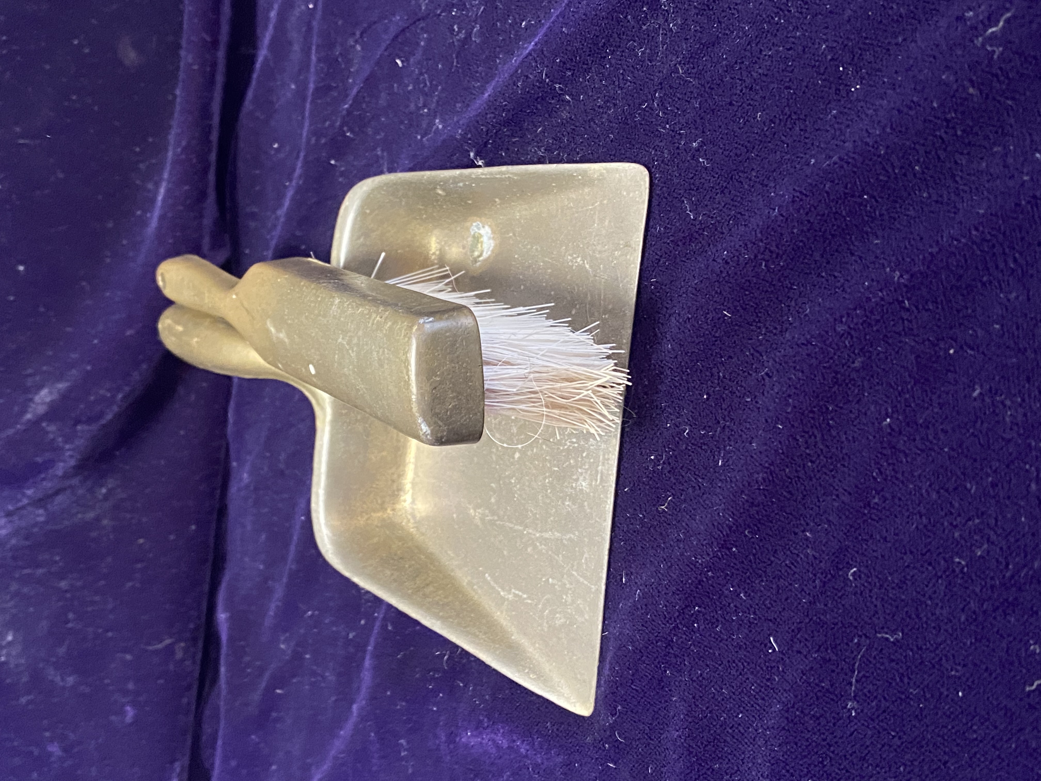vintage-brass-miniature-dustpan-and-brush-set-075-3