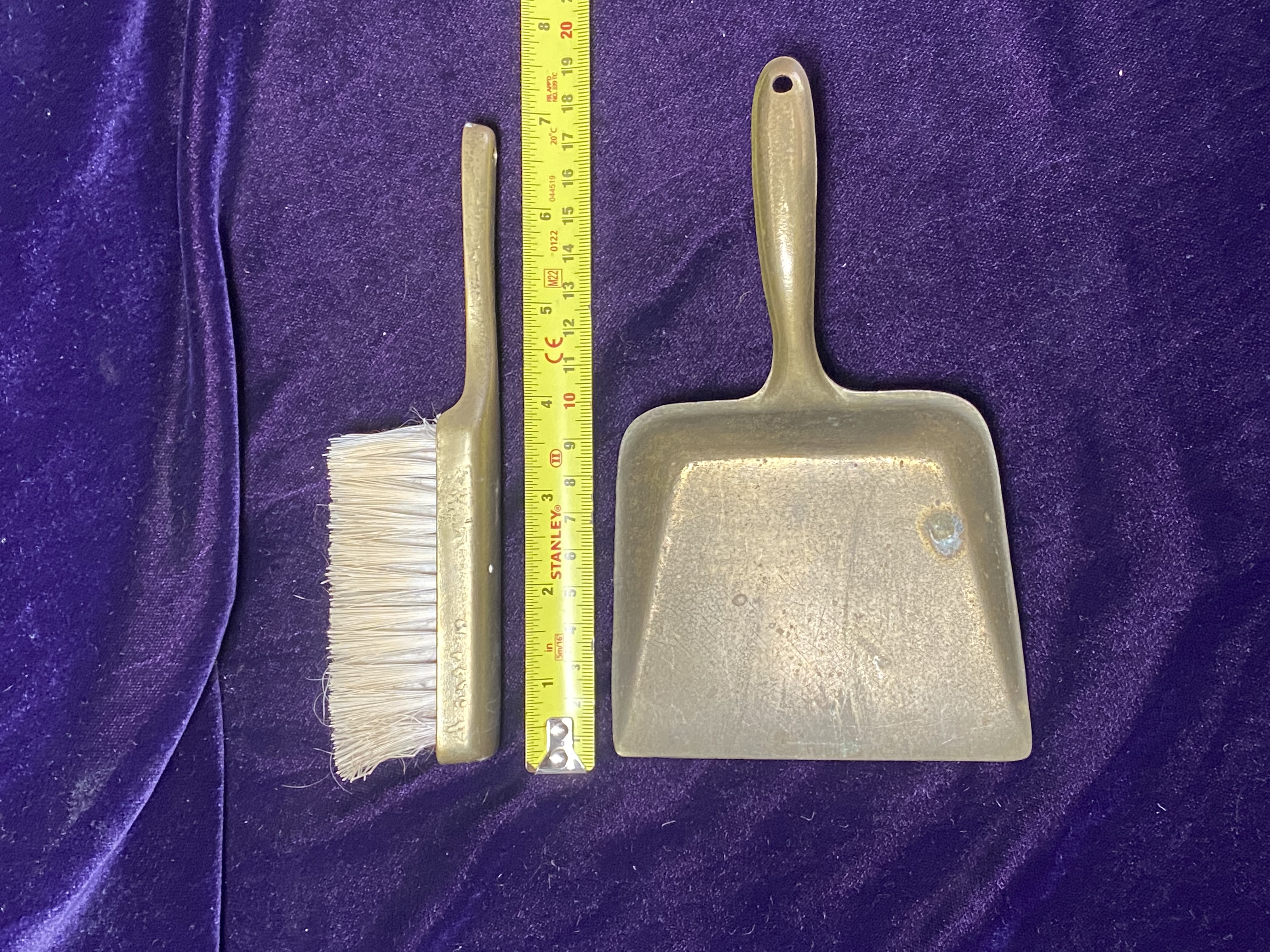 vintage-brass-miniature-dustpan-and-brush-set-075-4
