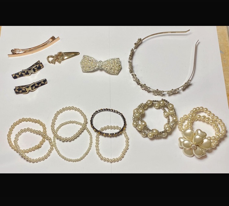 Lot 106: Vintage Hair Clips & Bangles Bundle — Faux Pearl & Diamante
