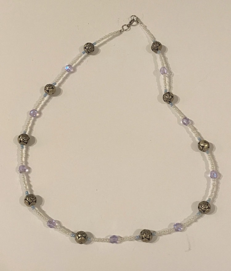 Lot 122: Vintage Late 20th Century Silver-Tone & Lavender Crystal Necklace