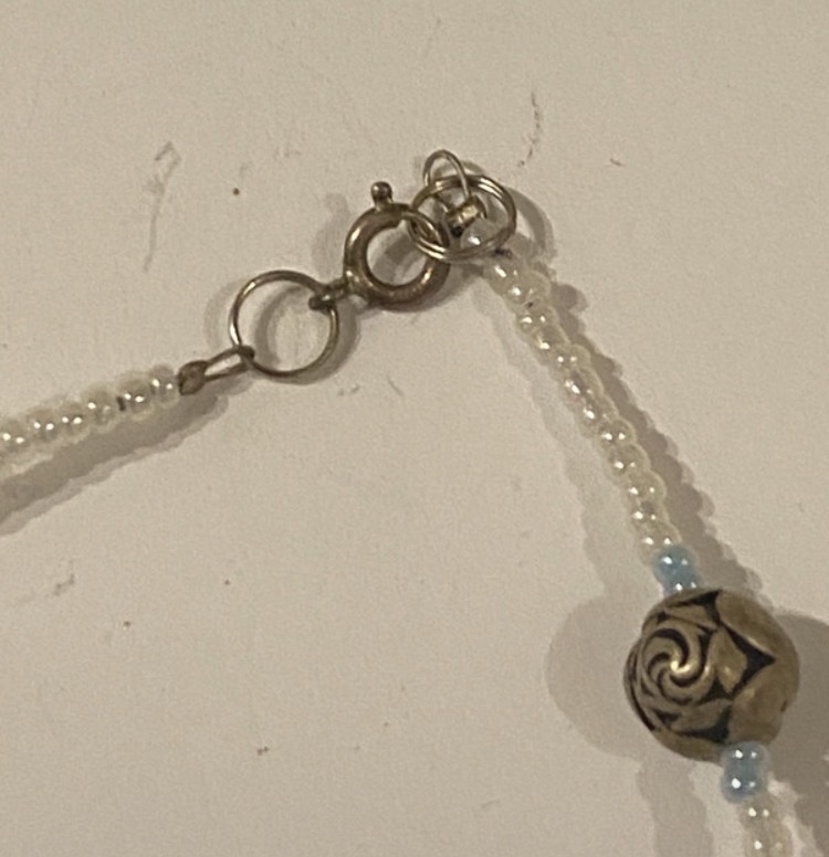 vintage-late-20th-century-silver-tone-lavender-crystal-necklace-122-3