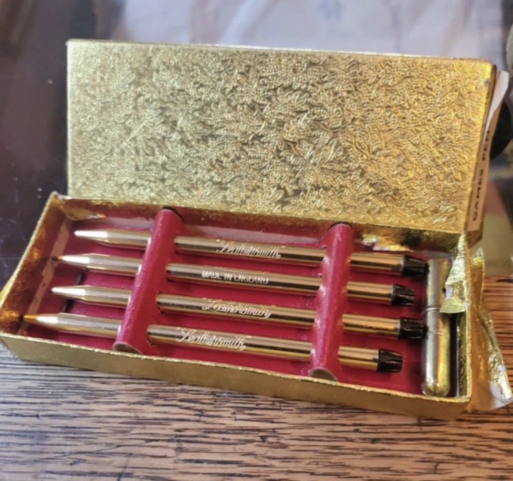 vintage-leathersmith-gold-plated-propelling-pencil-set-040-2