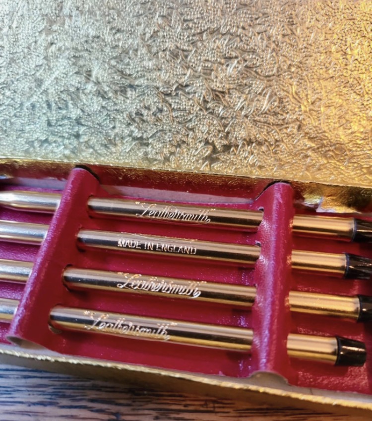 vintage-leathersmith-gold-plated-propelling-pencil-set-040-4