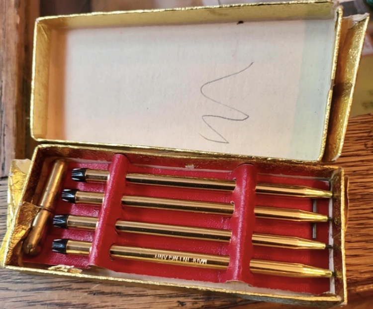 vintage-leathersmith-gold-plated-propelling-pencil-set-040-5