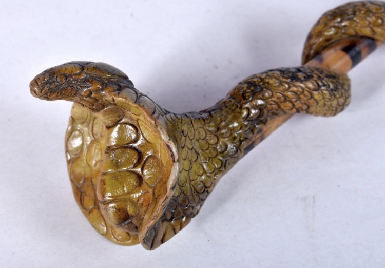 vintage-snake-wrapped-clay-and-bamboo-pipe-22-cm-long-159-2