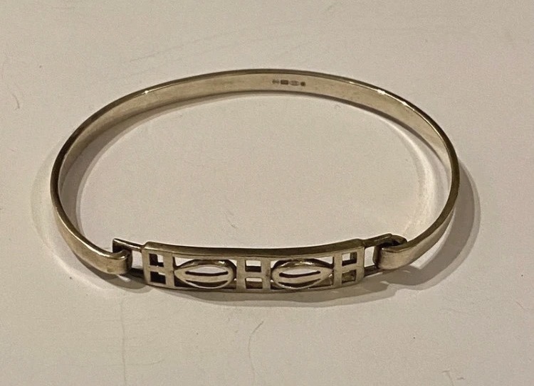 Lot 007: Vintage Sterling Silver 925 Hallmarked Geometric Bangle
