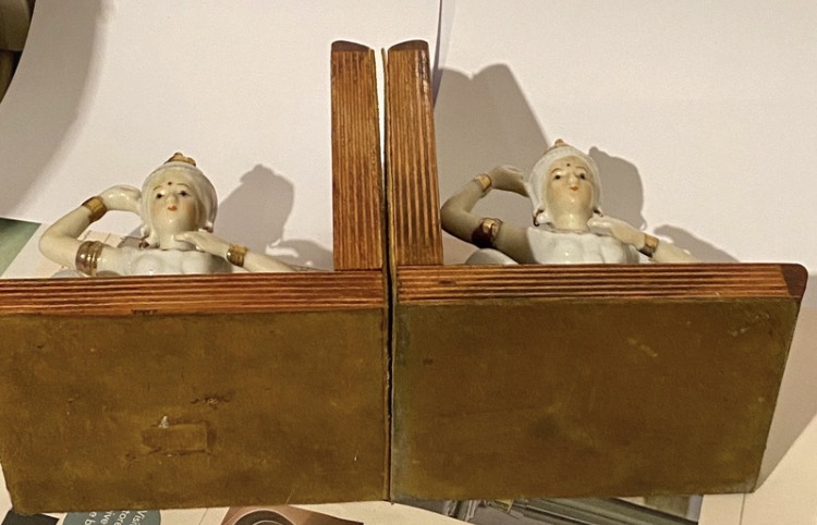 vintage-thai-temple-dancer-porcelain-teak-bookends-013-4